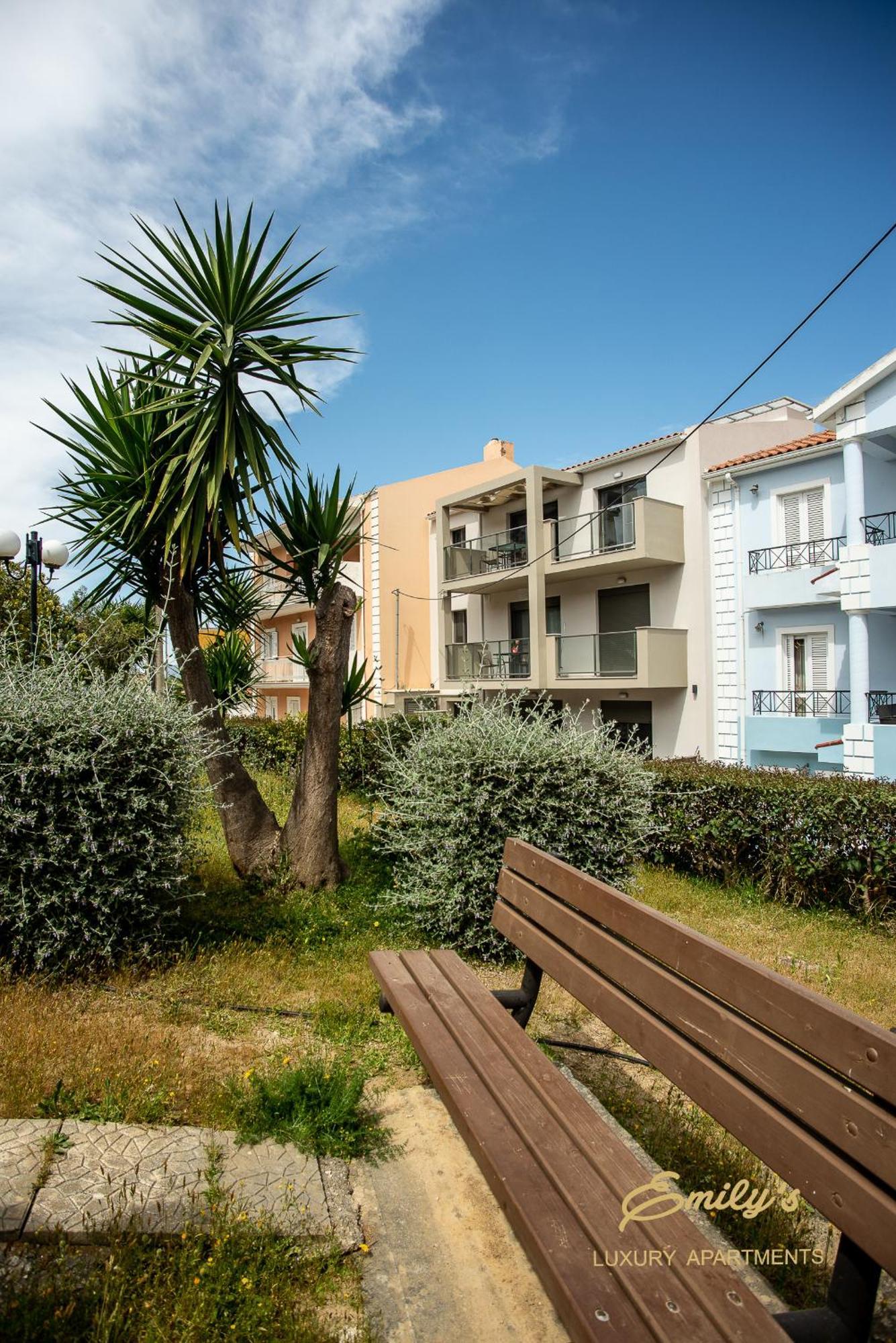 Emily'S Luxury Apartments Argostoli  Exterior photo