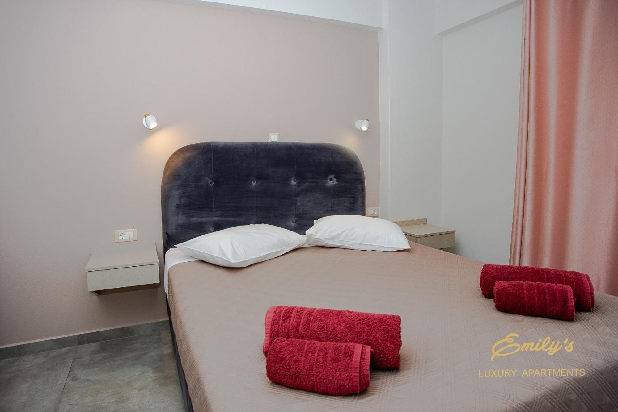 Emily'S Luxury Apartments Argostoli  Exterior photo